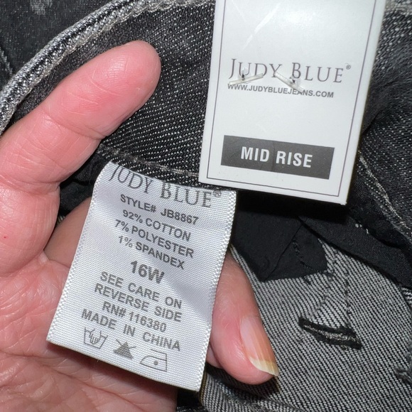 NWT JUDY BLUE Mid Rise Distressed Bleach Splashed  Boyfriend Fit Black Jeans - Picture 5 of 11